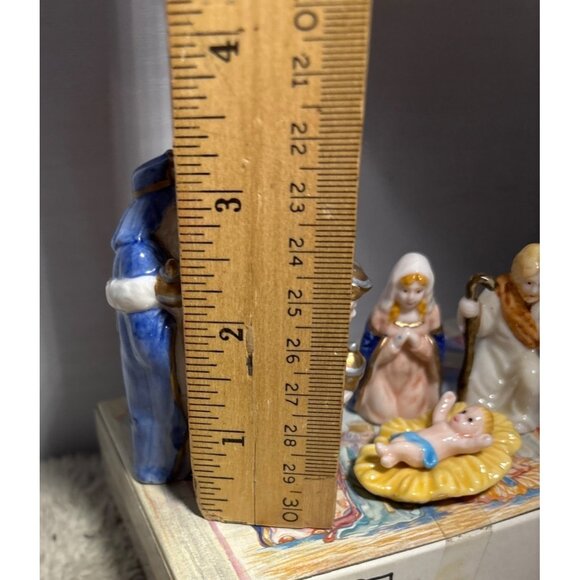 Vintage Bug House Nativity Figurines Taiwan Bone China Set Of 6 Original Box - Picture 6 of 9